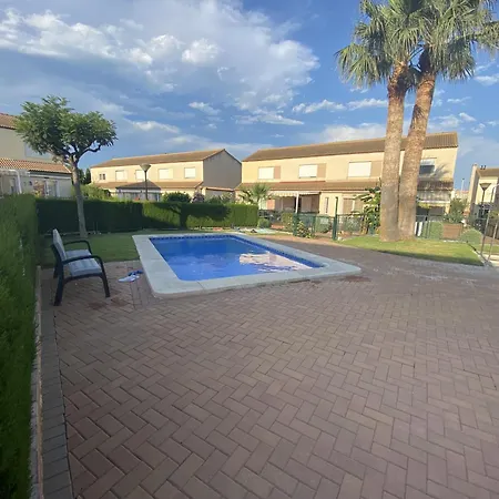 Casa Independiente Nova Oropesa 아파트