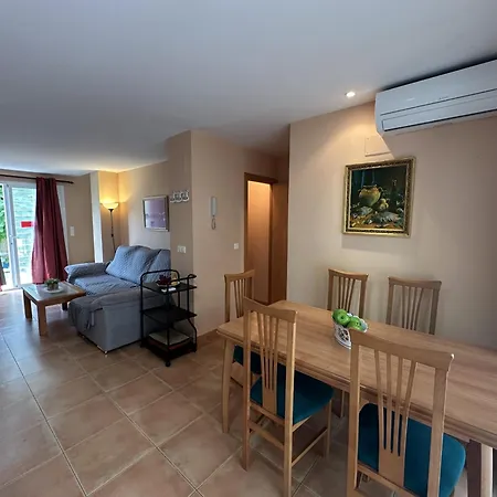 Casa Independiente Nova Oropesa 아파트