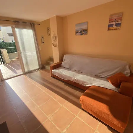 Casa Independiente Nova Oropesa 아파트