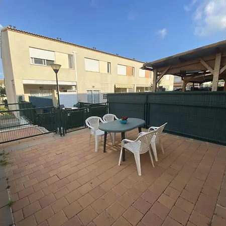 Casa Independiente Nova Oropesa *